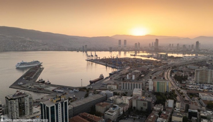 İzmir’e uluslararası güven tescili:Moody’s, Büyükşehir Belediyesi’nin kredi notunu en üst seviyeye yükseltti