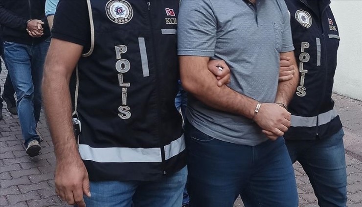 İzmir merkezli 60 ildeki FETÖ operasyonunun detayları ortaya çıktı: 230 gözaltı