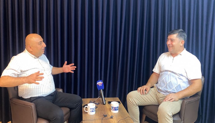 İzmirli gazetecilerden gündem değerlendirmesi: Artık belediyelerde birileri deveyi havuduyla bile götürse kimse inanmaz, bu iş en çok usulsüzlük yapanlara yaradı
