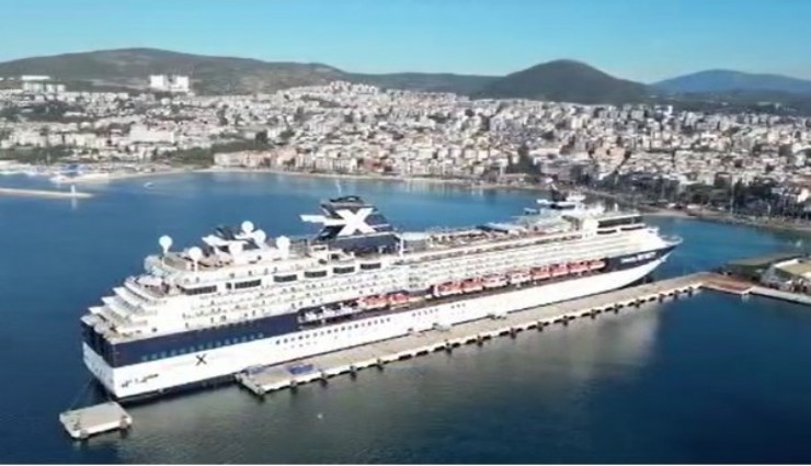 Kruvaziyer gemisinde elektrik arızası: Sefer planı değişti, yolcular Kuşadası’nda kaldı