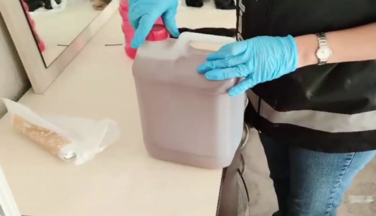 Kütahya’da sahte içkiye geçit yok: 50 litre alkol ele geçirildi