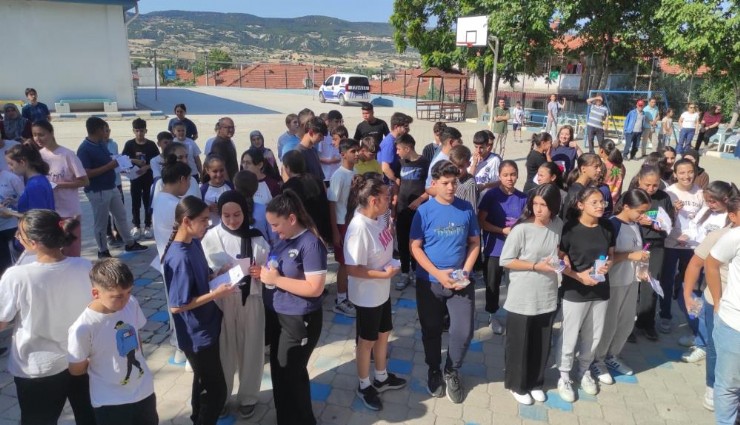 Manisa'da LGS'de birinci olan 8 öğrenciden 3'ü Turgutlu'dan