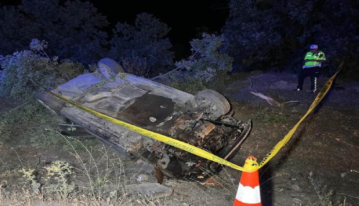 Uşak'ta otomobil şarampole devrildi: 1 ölü, 2 yaralı