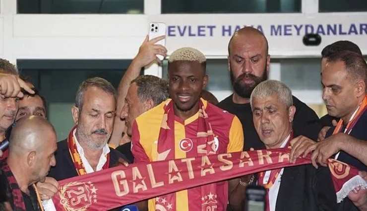 Victor Osimhen, İstanbul’a geldi