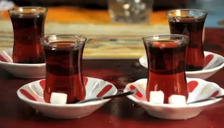 Zam yolda: İzmir'de çay içmek lüks oldu