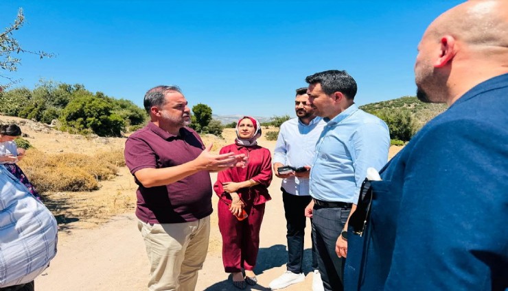 AK Partili Durmaz’dan Büyükşehir’in çöp tesisine tepki: Menemen’in tarım, hayvancılık ve ekolojik geleceğini tehdit ediyor