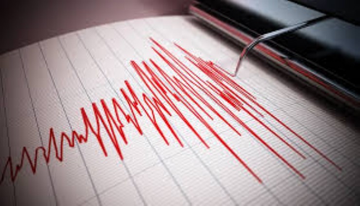 Balıkesir'de 4.3 büyüklüğünde deprem: İzmir'den de hissedildi