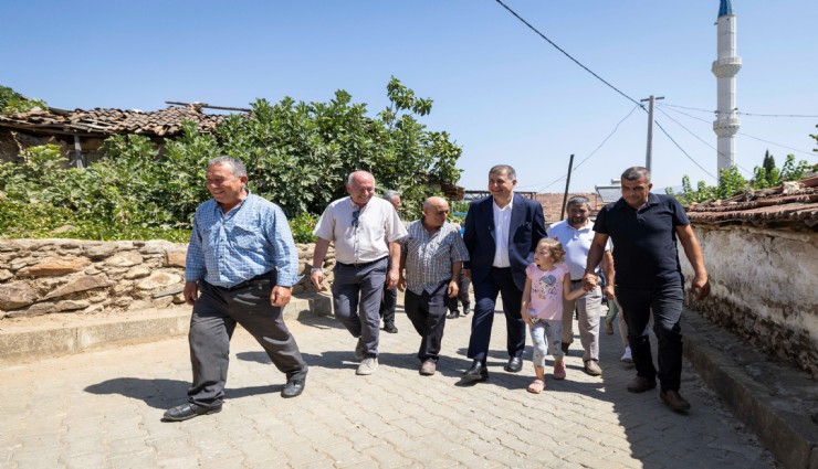 Başkan Tugay yangında zarar gören Köseler’i ziyaret etti