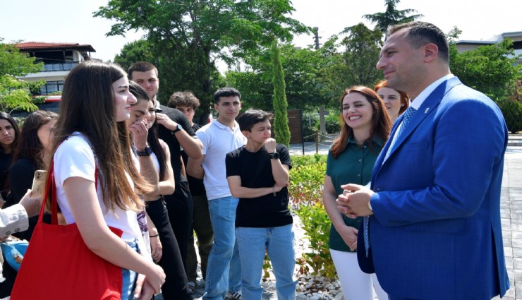 Bornova Belediyesi’nden 2 bin öğrenciye ücretsiz eğitim desteği
