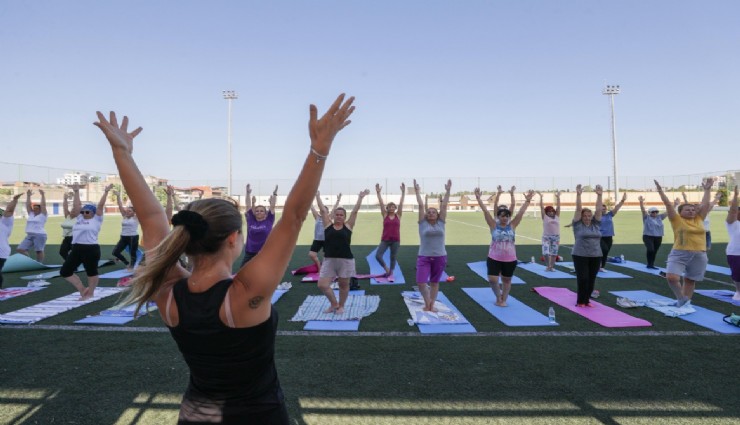Buca’da kadınlar için ücretsiz yoga kursları yoğun ilgi görüyor