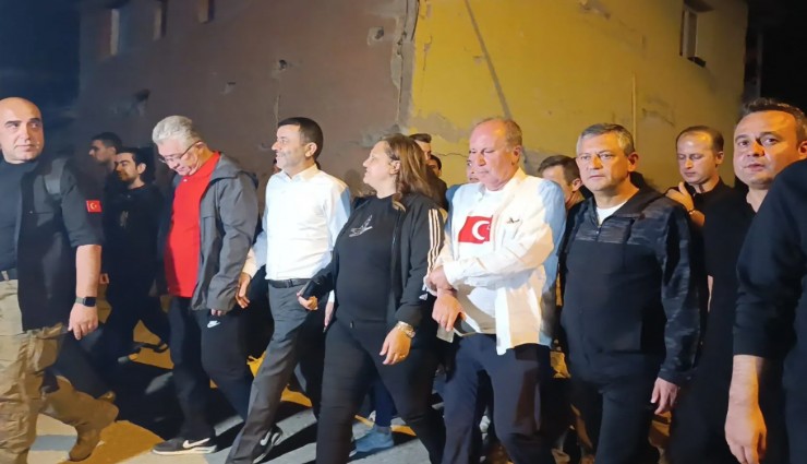 Büyük Taarruz’un yıl dönümü: Özgür Özel ile vatandaşların Kocatepe’ye zafer yürüyüşü