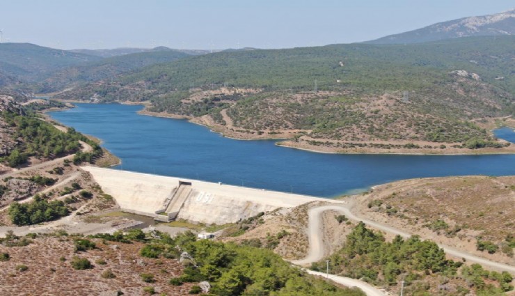 Çeşme'yi susuzluktan kurtaracak Karareis Barajı açıldı