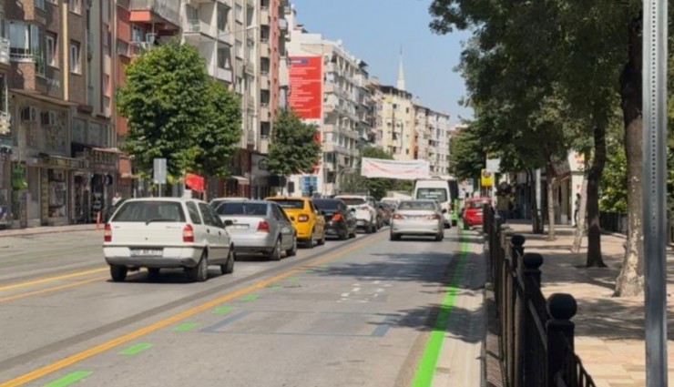 Denizli İstiklal Caddesi’nde ‘Otobüs Yolu’ projesi vatandaş ve esnaftan tepki topladı