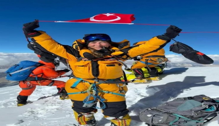 Denizlili dağcı K2 Dağı zirvesine ayak basan ilk Türk kadın dağcı oldu