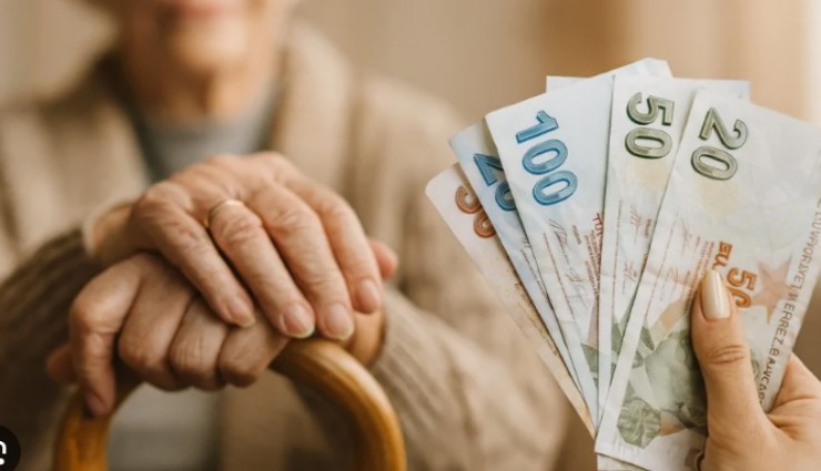 Evde bakım yardımları hesaplara yatıyor: 6,1 milyar lira ödenecek