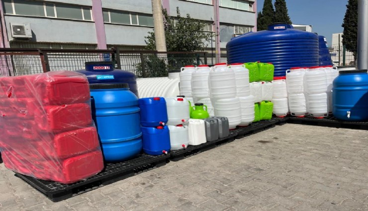 İzmir’de su krizi: Vatandaşlar depolama için bidonlara akın ediyor