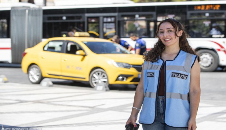 İzmir’de zabıta ekiplerinden taksi denetimi
