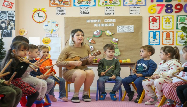 Konak Belediyesi 3-5 yaş aralığındaki çocuklara ücretsiz eğitim desteği sunuyor