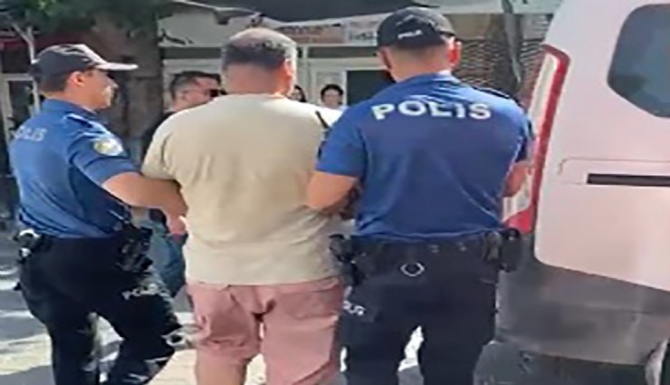 Konak’ta bıçaklı gaspçı yakalandı: 12 yıl 2 ay hapis cezasıyla aranıyordu