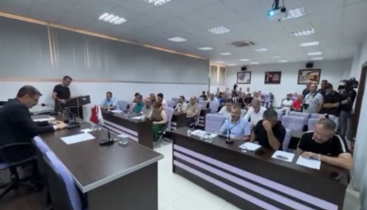 Kula’da 'Pomza Ocağı' planı meclisten geçmedi: Muhtar ile CHP’li üyeler arasında gerginlik