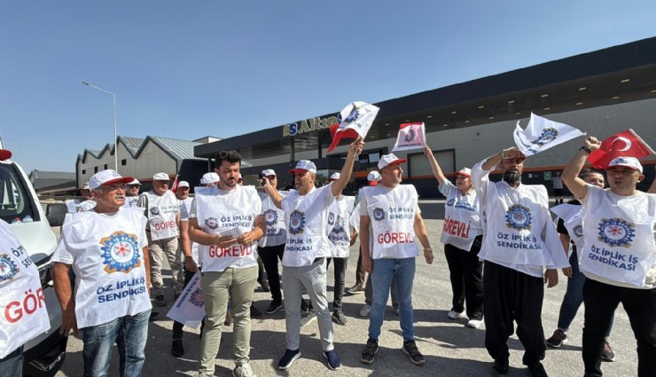 Uşak'ta Öz İplik İş Sendikası'ndan eylem