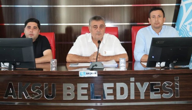 Aksu Belediye Başkanı İsa Yıldırım, CHP'den istifa etti