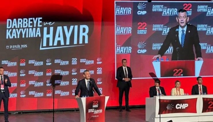 CHP Genel Başkanı Özgür Özel 835 oyla yeniden başkan seçildi