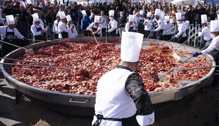 Dünya sucuklu yumurta rekorunu Afyonkarahisar kırdı