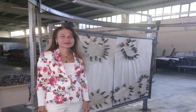 Dünyanın ilk kadın deri profesörü Prof. Dr. Elif Eser Eke Bayramoğlu’ndan gururlandıran başarı