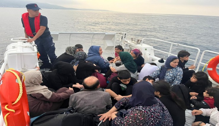 İzmir açıklarında 46'sı çocuk 81 düzensiz göçmen yakalandı