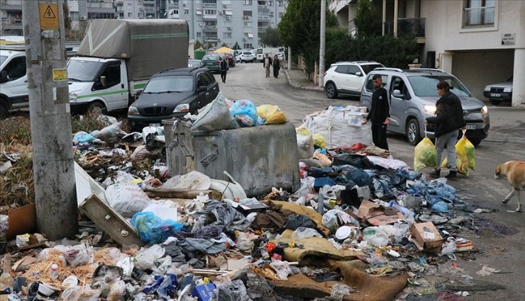 İzmir’de çöp ve atık krizi büyüyor, Bakanlık devrede