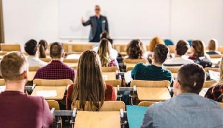 İzmir'deki devlet üniversitelerinde 4 bin 700  akademik kadro açığı