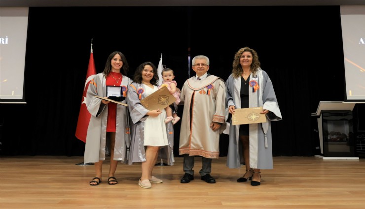 İzmir Ekonomi’den yeni döneme ‘merhaba’