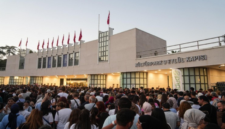 İEF'de hafta sonu yoğunluğu