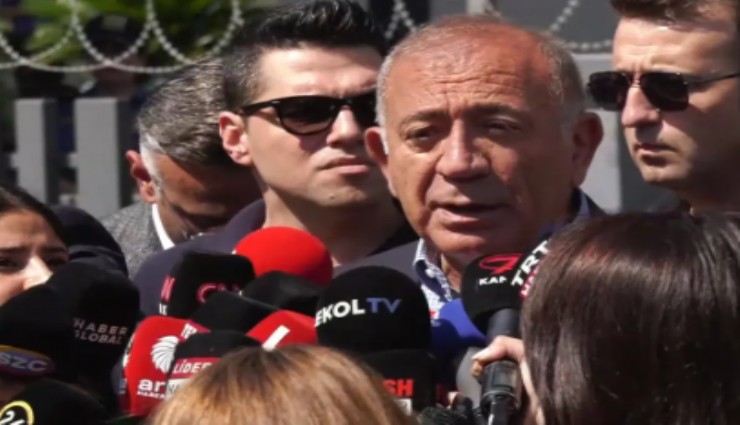 Kayyum Gürsel Tekin, CHP'nin eski İstanbul İl Binası'na geldi