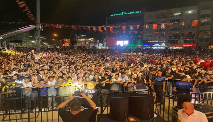 Manisa'da Aleyna Tilki konseri iptal edildi