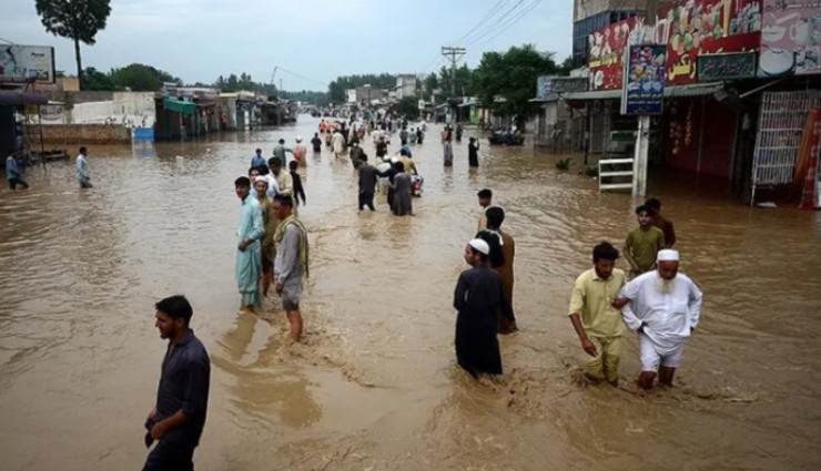Pakistan’da sel ve heyelanlarda can kaybı 840’ı aştı