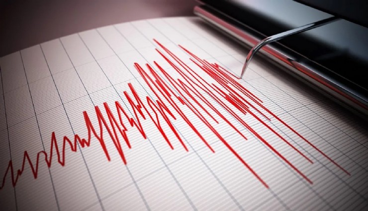 Sındırgı'da 4.9 büyüklüğünde deprem