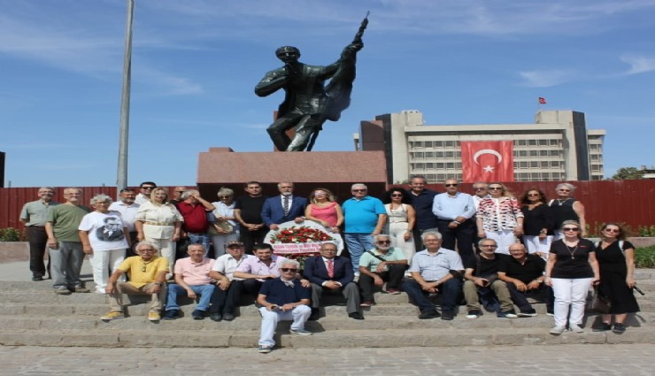 Hasan Tahsin Derneği, Konak'taki anıta çelenk sundu