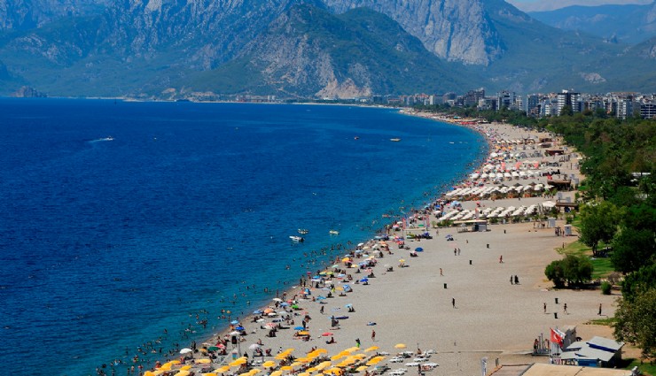 Antalya turizminde rekor ziyaretçi: 17,5 milyonu aştı