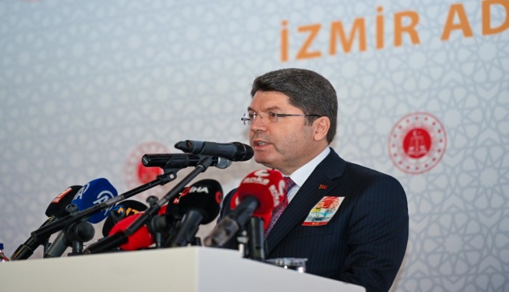 Bakan Tunç, şehit polis memuru Fethi Sekin ve Musa Can'ı andı