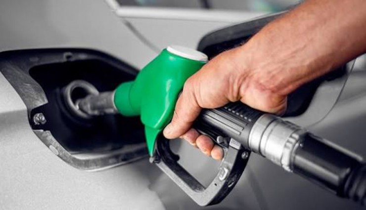 Benzine zam geliyor