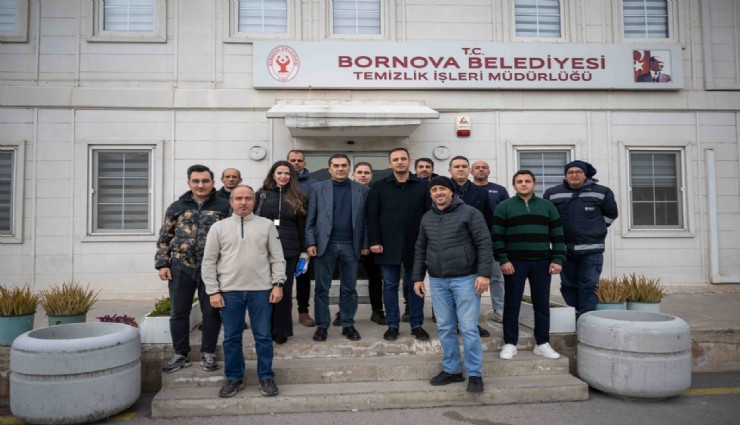 Bornova’da temizlik 24 saat sürüyor