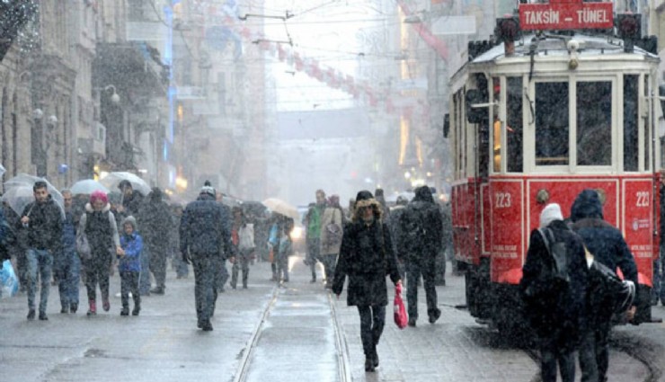 İstanbul’un 5 ilçesinde kar nedeniyle eğitime 1 gün ara verildi
