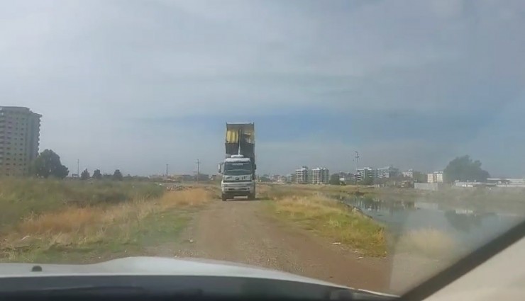 İzmir'de çevreyi kirletiyordu: Kaçak moloz döktü, polisin dur ihtarına uymadı, sicili kabarık çıktı