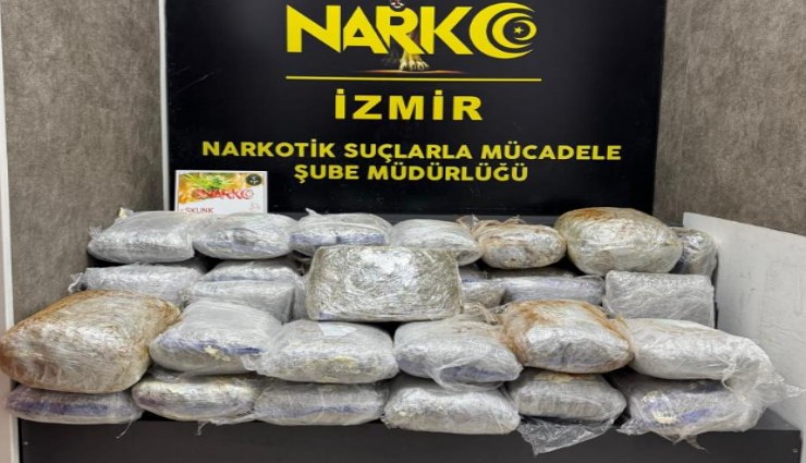 İzmir'de uyuşturucu operasyonu: 65 kilo skunk ele geçirildi
