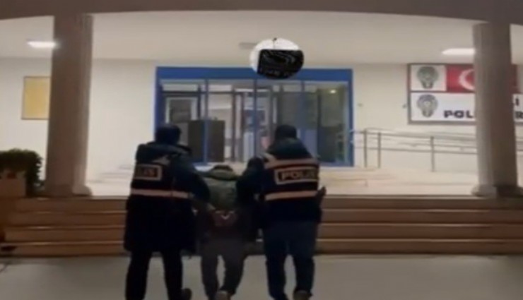 İzmir'de zehir tacirlerine operasyon: 17 bin 280 sentetik ecza hapı ele geçirildi