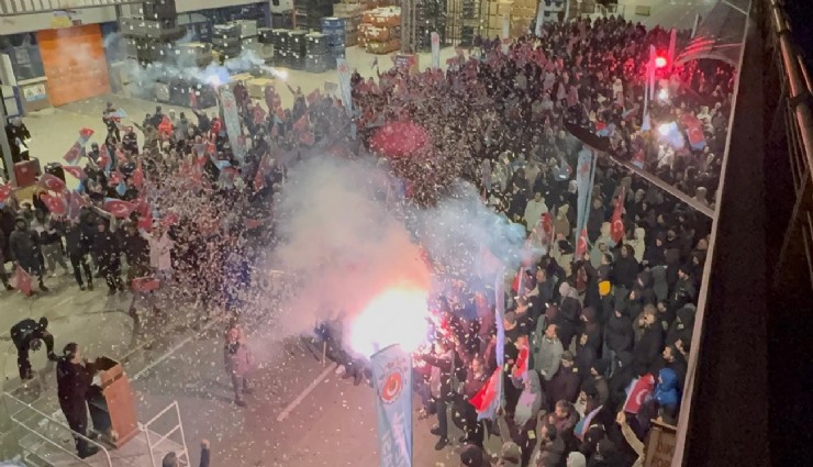 Metal işçileri kazandı, TOFAŞ’ta büyük kutlama