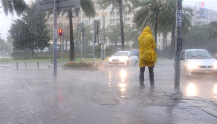 Meteoroloji’den çifte alarm: İzmir’e sağanak, Ege’ye fırtına uyarısı