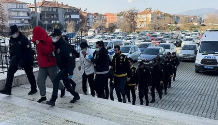 Ödemiş’te fuhuş operasyonu: 8 tutuklama
